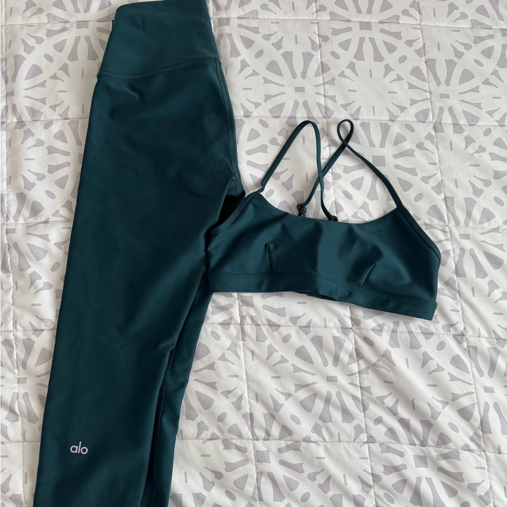 ALO Yoga Dark Teal Sports Bra and Leggings Set